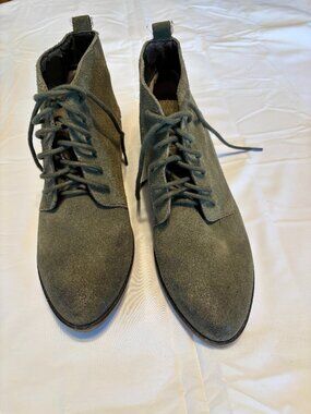 Seychelles Army Green Lace Up Suede Booties Women's size 6.5